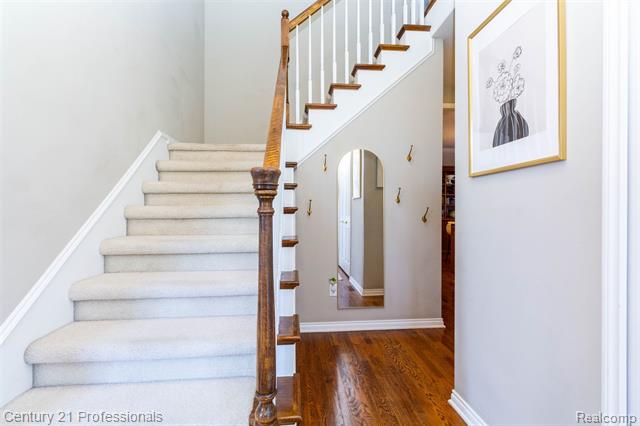 Builiding view six for 207 Harrington, Troy, MI. 48098