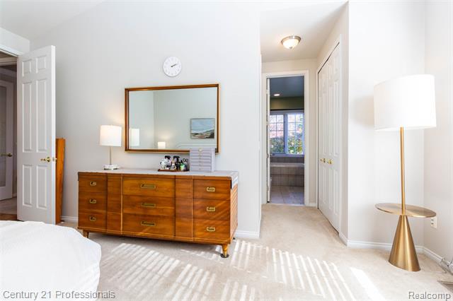 Builiding view twenty for 207 Harrington, Troy, MI. 48098