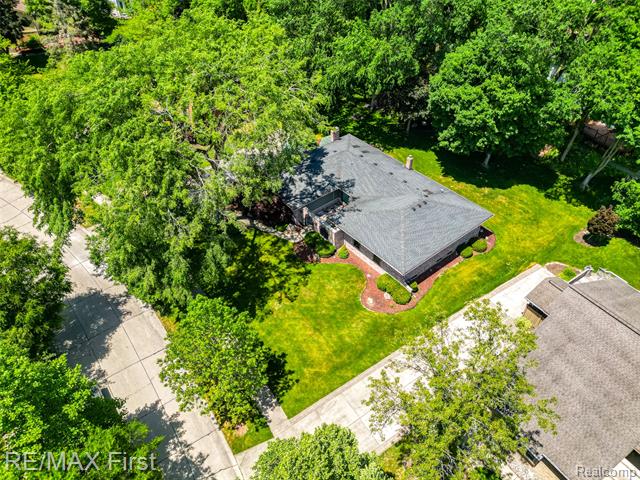 Builiding view eight for 5097 Collington, Troy, MI. 48098