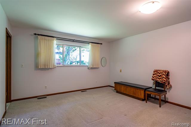 Builiding view thirty four for 5097 Collington, Troy, MI. 48098