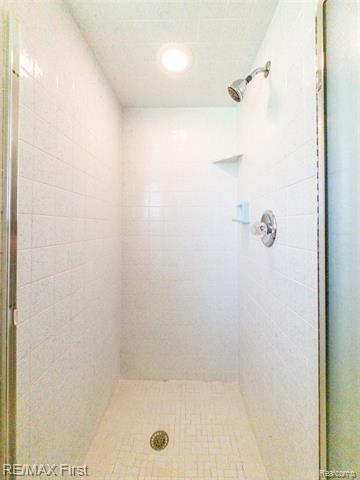 Builiding view thirty six for 5097 Collington, Troy, MI. 48098