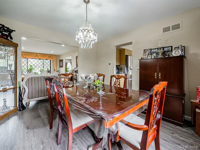 Builiding view nine for 5152 Bayside, Troy, MI. 48098