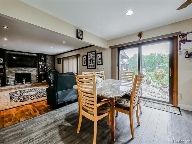 Builiding view thirteen for 5152 Bayside, Troy, MI. 48098