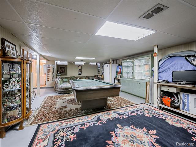 Builiding view thirty five for 5152 Bayside, Troy, MI. 48098