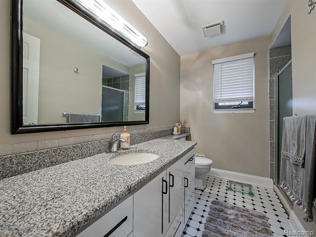 Builiding view thirty three for 5152 Bayside, Troy, MI. 48098