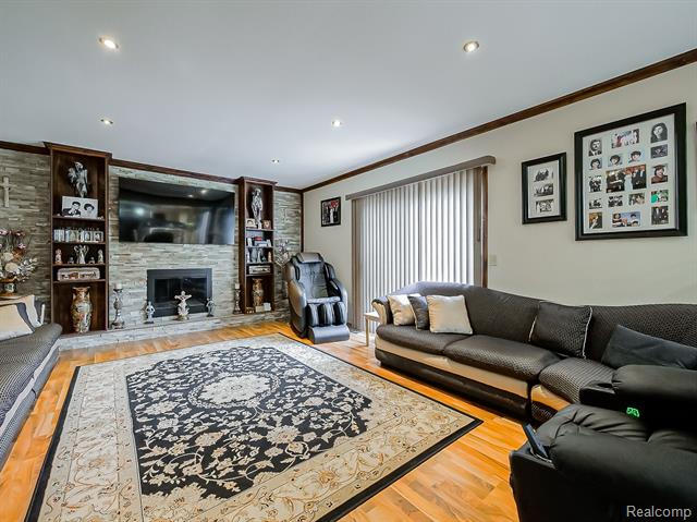 Builiding view twelve for 5152 Bayside, Troy, MI. 48098