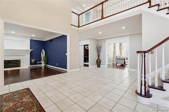 Builiding view seven for 5173 Serena, Troy, MI. 48098
