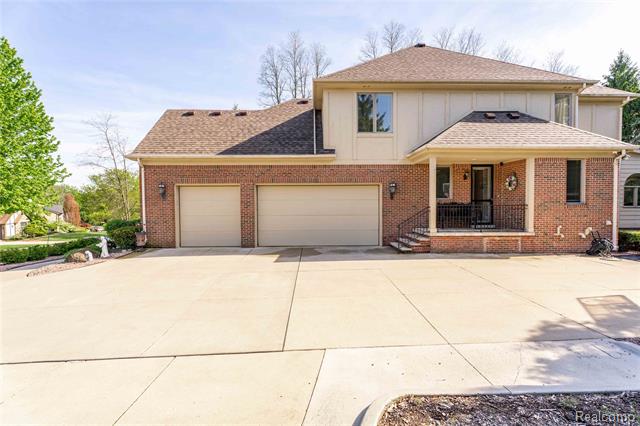 Builiding view seventy seven for 5173 Serena, Troy, MI. 48098