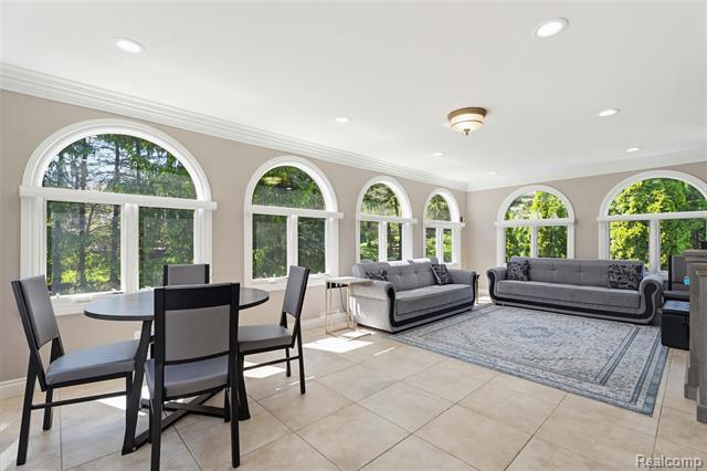 Builiding view twenty three for 5173 Serena, Troy, MI. 48098