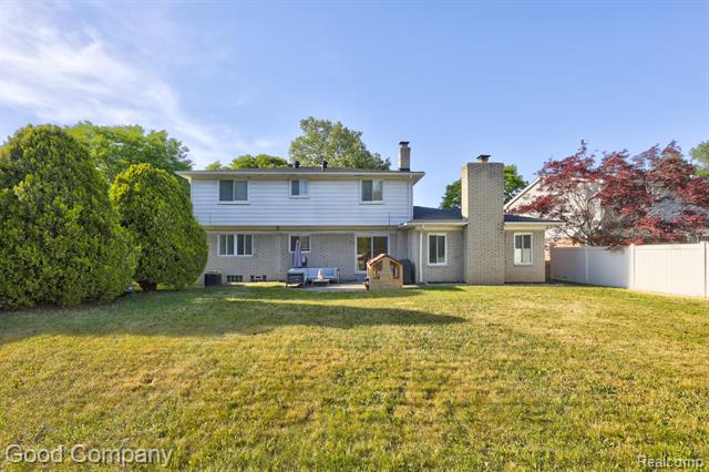 Builiding view thirty seven for 1798 Wilmet, Troy, MI. 48085