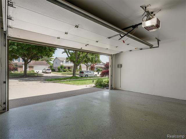 Builiding view twenty nine for 5057 Prentis, Troy, MI. 48085