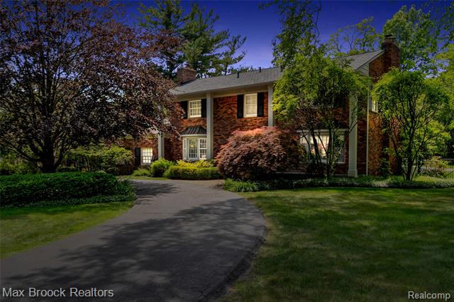 Builiding view one for 2620 Wendover, Bloomfield Hills, MI. 48302