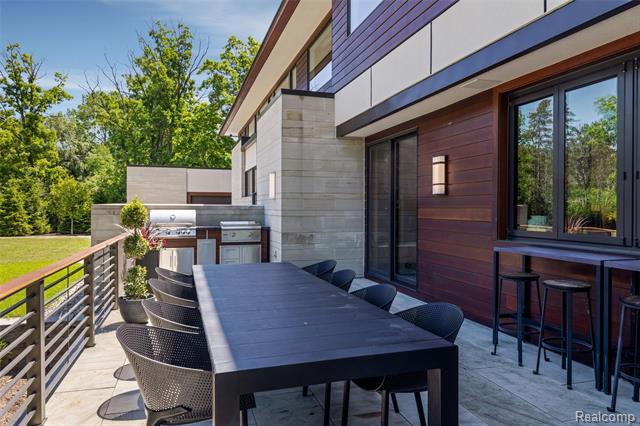 Builiding view thirty four for 2700 Squirrel, Bloomfield Hills, MI. 48304