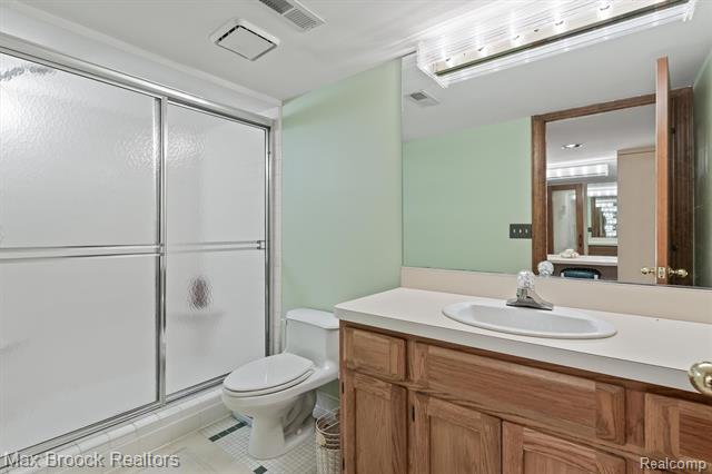 Builiding view fifty one for 363 Sycamore, Bloomfield Hills, MI. 48302