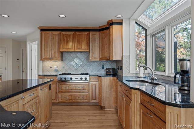 Builiding view fourteen for 363 Sycamore, Bloomfield Hills, MI. 48302