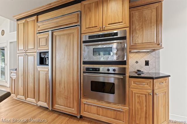 Builiding view seventeen for 363 Sycamore, Bloomfield Hills, MI. 48302