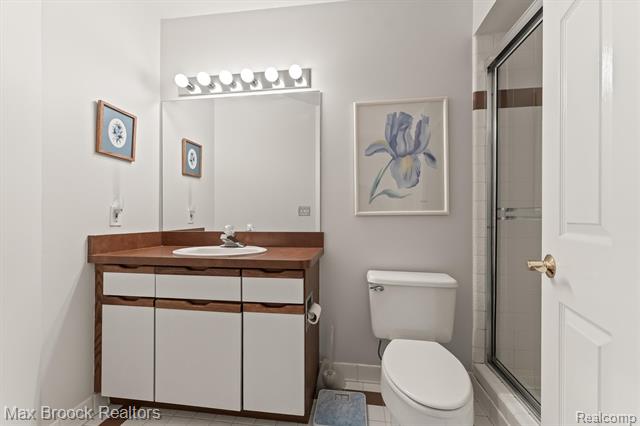 Builiding view thirty seven for 363 Sycamore, Bloomfield Hills, MI. 48302