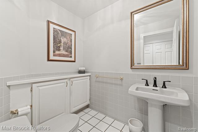 Builiding view twenty three for 363 Sycamore, Bloomfield Hills, MI. 48302