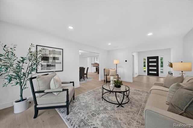Builiding view eleven for 756 Great Oaks, Bloomfield Hills, MI. 48304