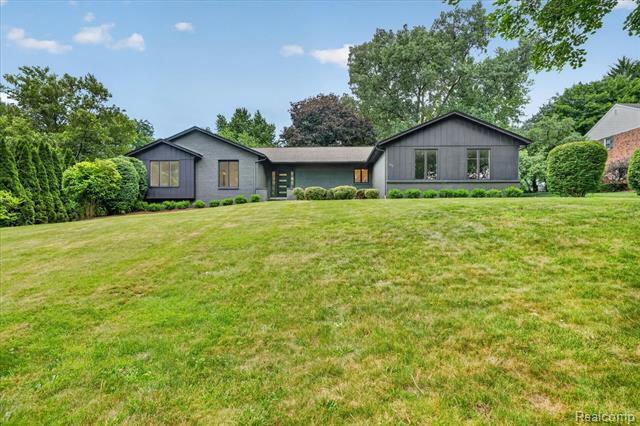 Builiding view three for 756 Great Oaks, Bloomfield Hills, MI. 48304