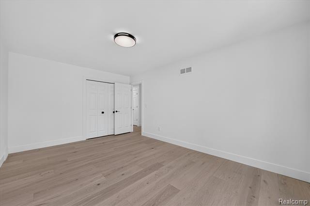 Builiding view twenty nine for 756 Great Oaks, Bloomfield Hills, MI. 48304