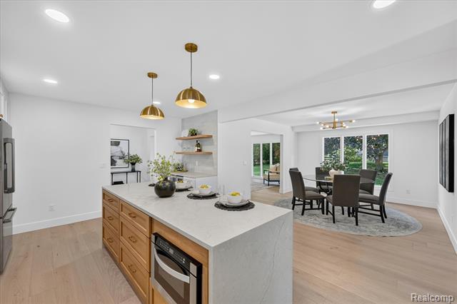 Builiding view twenty one for 756 Great Oaks, Bloomfield Hills, MI. 48304