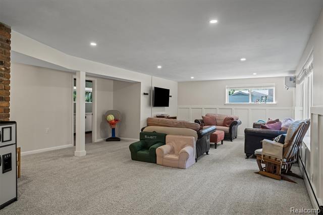 Builiding view thirty four for 917 S Reading, Bloomfield Hills, MI. 48304