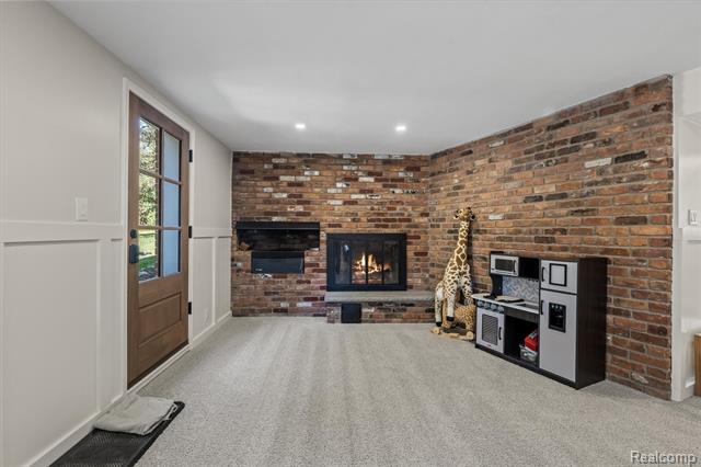 Builiding view thirty three for 917 S Reading, Bloomfield Hills, MI. 48304
