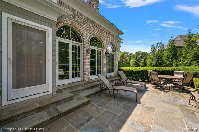Builiding view fifty for 937 Mitchell, Bloomfield Hills, MI. 48304
