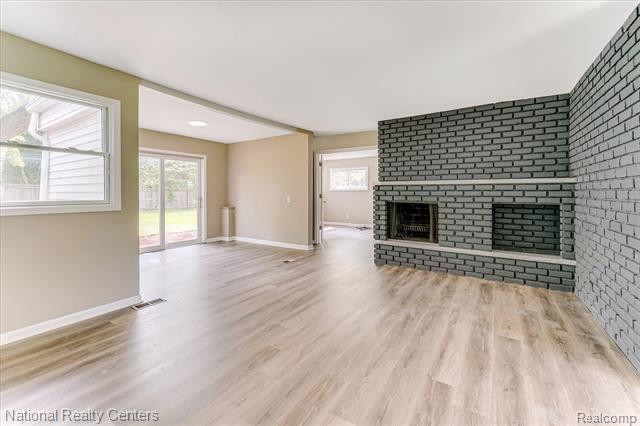 Builiding view six for 2365 Middlebelt, West Bloomfield, MI. 48324