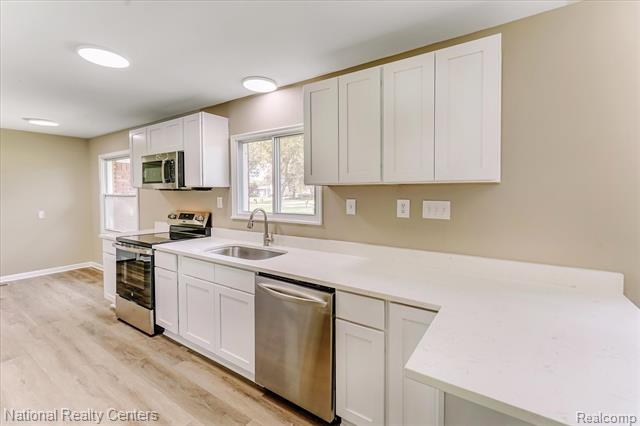 Builiding view twelve for 2365 Middlebelt, West Bloomfield, MI. 48324