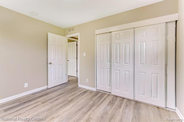 Builiding view twenty for 2365 Middlebelt, West Bloomfield, MI. 48324