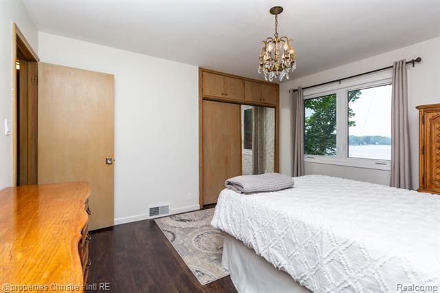 Builiding view eight for 1700 Hamilton, Bloomfield Hills, MI. 48302