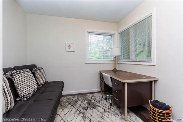 Builiding view eleven for 1700 Hamilton, Bloomfield Hills, MI. 48302