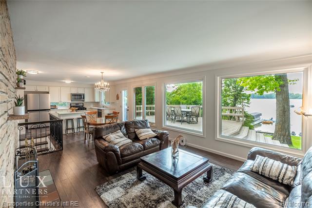 Builiding view four for 1700 Hamilton, Bloomfield Hills, MI. 48302