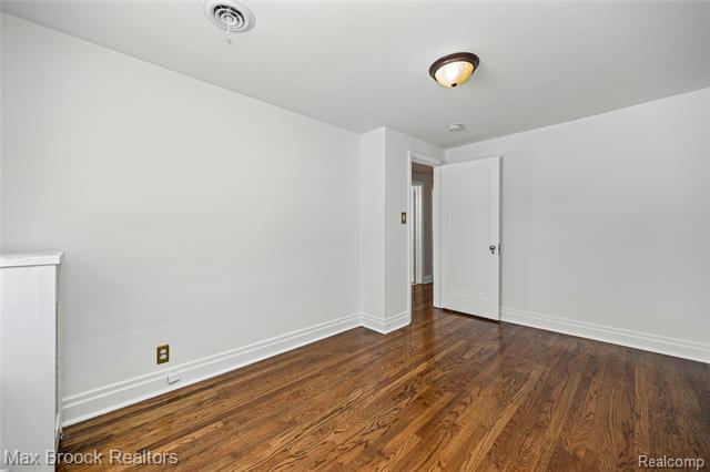 Builiding view fifty one for 75 Hillsdale, Bloomfield Hills, MI. 48302