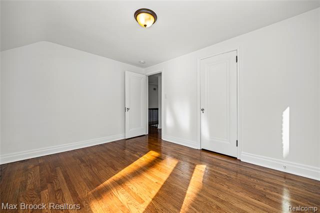 Builiding view forty nine for 75 Hillsdale, Bloomfield Hills, MI. 48302