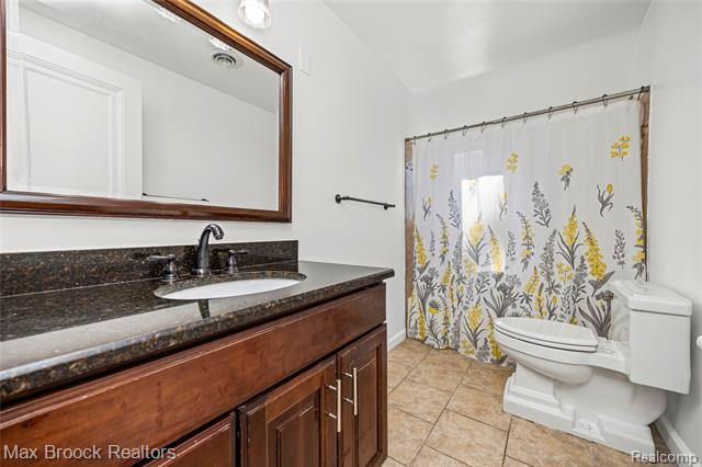 Builiding view forty seven for 75 Hillsdale, Bloomfield Hills, MI. 48302