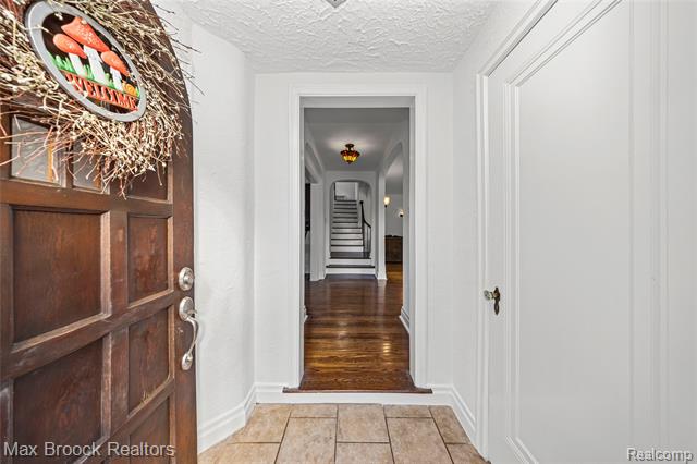 Builiding view seven for 75 Hillsdale, Bloomfield Hills, MI. 48302