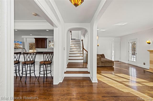 Builiding view ten for 75 Hillsdale, Bloomfield Hills, MI. 48302