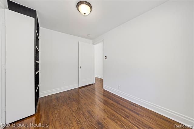 Builiding view thirty five for 75 Hillsdale, Bloomfield Hills, MI. 48302