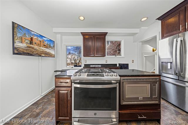 Builiding view twenty eight for 75 Hillsdale, Bloomfield Hills, MI. 48302