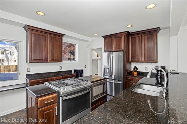 Builiding view twenty three for 75 Hillsdale, Bloomfield Hills, MI. 48302