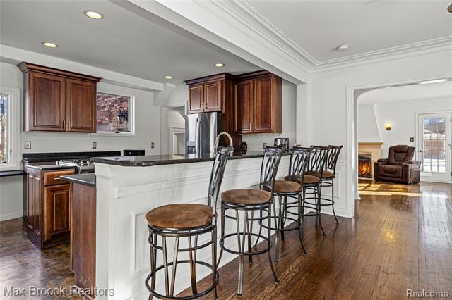 Builiding view twenty two for 75 Hillsdale, Bloomfield Hills, MI. 48302