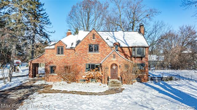 front view for 75 Hillsdale Rd, Bloomfield Hills, Mi. 48302
