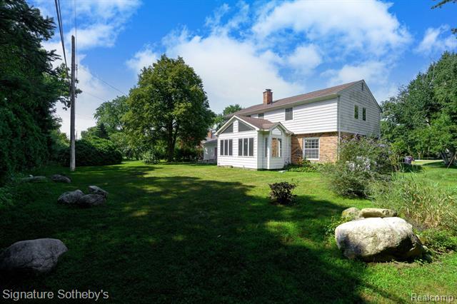 Builiding view fifty one for 2377 Williamstown, Bloomfield Hills, MI. 48304