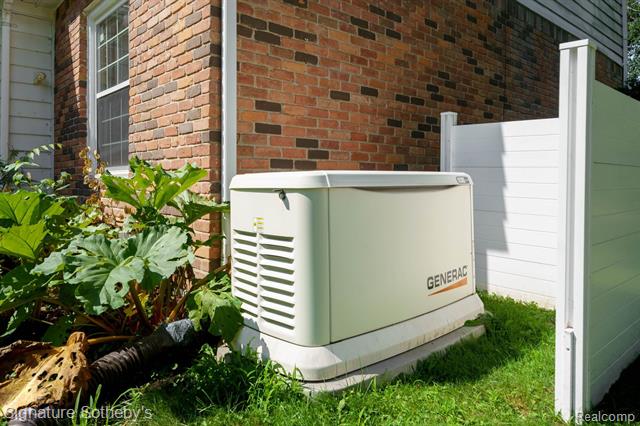 Builiding view fifty three for 2377 Williamstown, Bloomfield Hills, MI. 48304