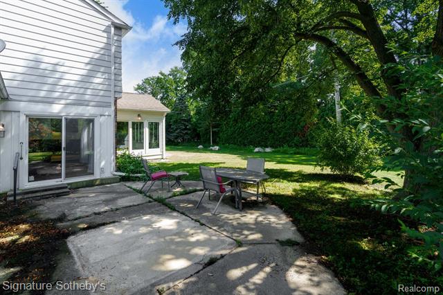 Builiding view forty nine for 2377 Williamstown, Bloomfield Hills, MI. 48304