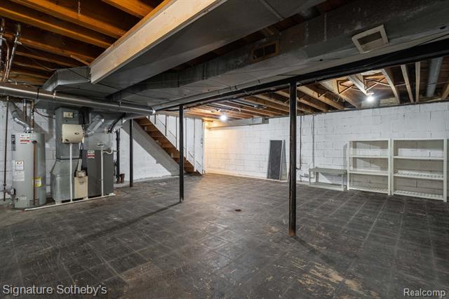 Builiding view forty six for 2377 Williamstown, Bloomfield Hills, MI. 48304