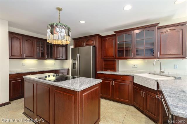 Builiding view one for 2377 Williamstown, Bloomfield Hills, MI. 48304